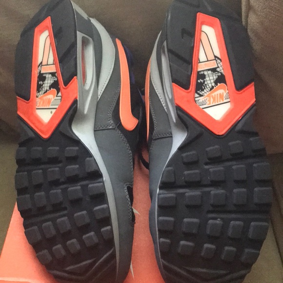 Nike Shoes - Picture 3 of 3